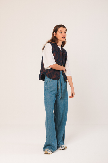 Indi & Cold: Vichy Quilted Micro Corduroy Vest - Marine