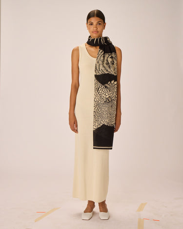 Inoui Editions : Scarf Caracat 100 - Black (100 x 190 cm)