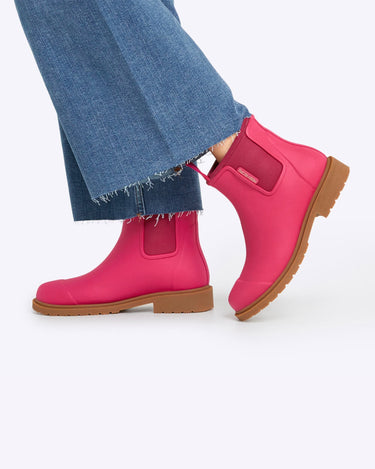 Merry People : Bobbi Boots - Fuchsia Pink