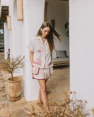 Indi & Cold : Imbroidered Iris Shirt - Cream