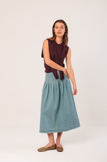 Indi & Cold: Vest With Tied Seater Detail - Aubergine