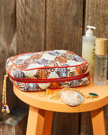 Sage x Clare : Koa Vanity Bag