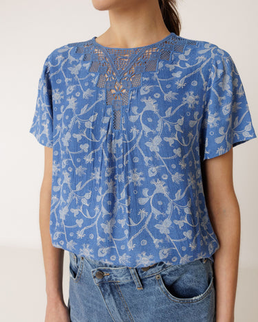 Indi & Cold : Lace Shirt - British Blue
