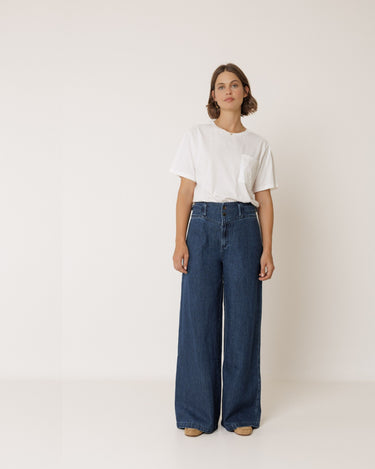 Indi & Cold : Pocket Logo Tee - White