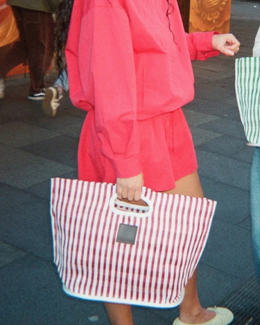 EAU Bags : Midi Bucket -  rouge