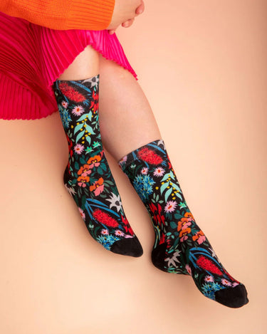 Julie White : Socks - Flower Dance