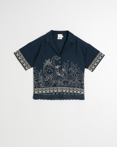 Indi & Cold : Shirt with Contrast Embroidery - Navy
