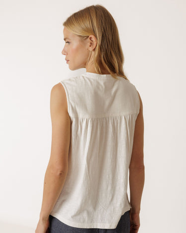 Indi & Cold : Combination Embroidered Tee - Ecru